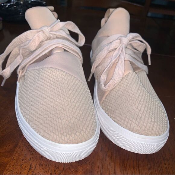 𝅺STEVE MADDEN Lancer Slip on Sneaker Tan Womens Sz 8 - Picture 10 of 12